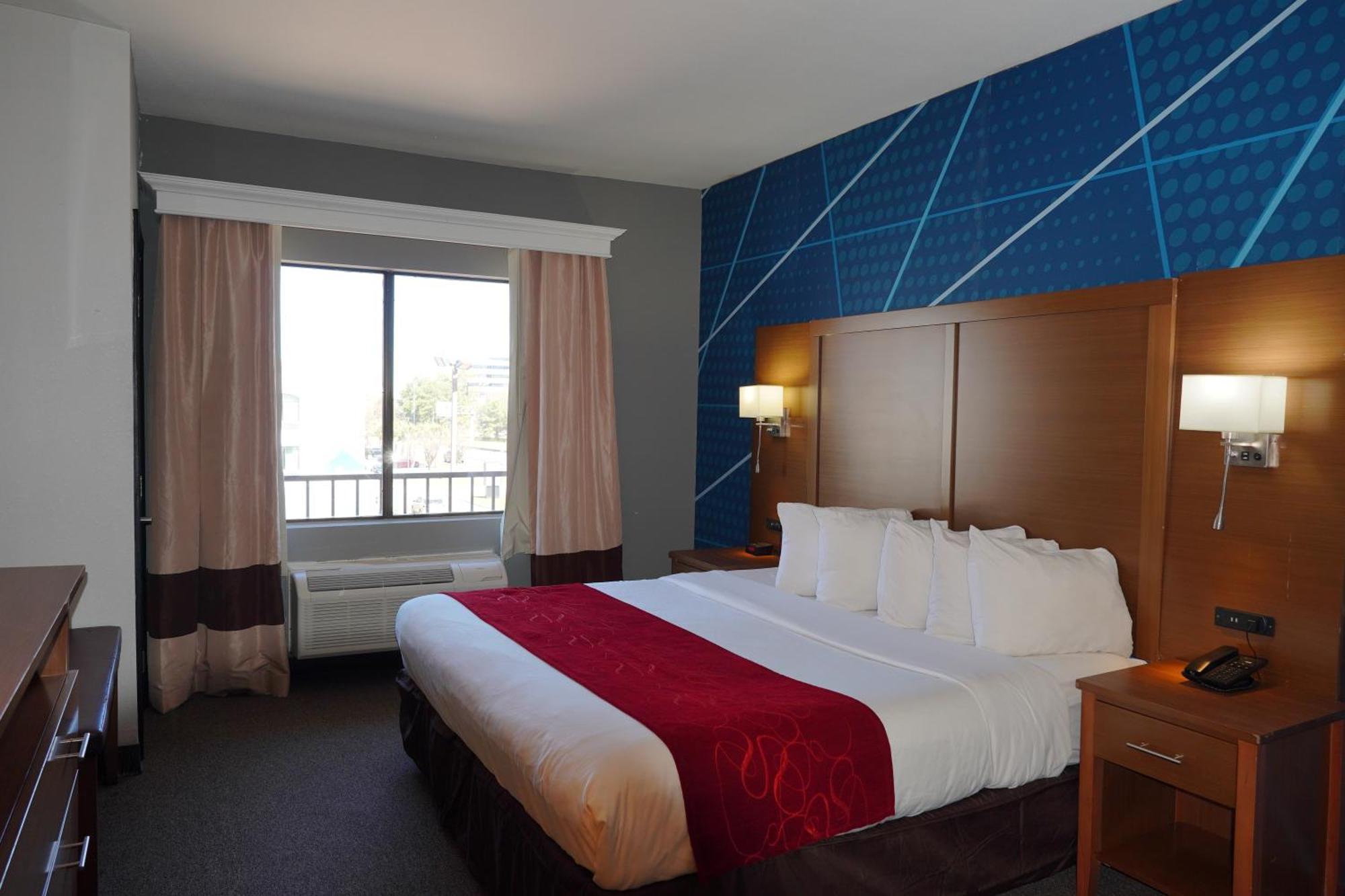 Hotel Comfort Bush Intercontinental Airport